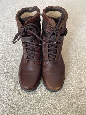 UGG Leather Kesey Winter Boots